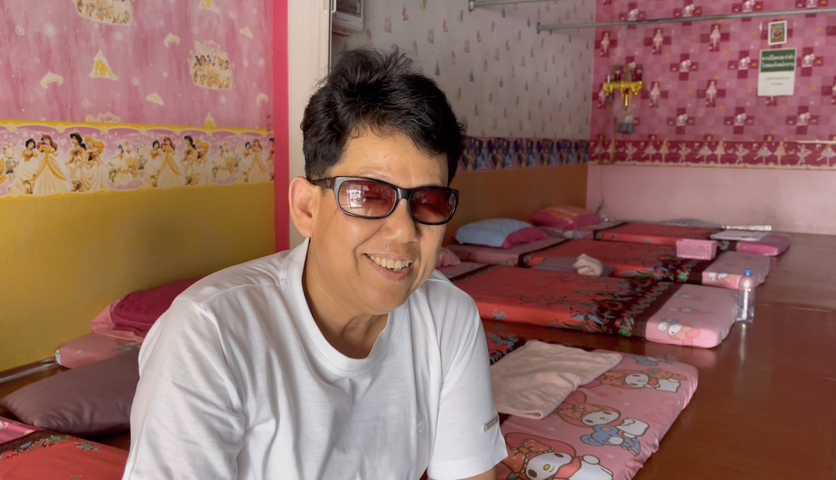 เสียงสะท้อนจาก "ร้านนกนวดเพื่อสุขภาพ" ชัยนาท วอนรัฐกู้ชีพรากหญ้า! โอดน้ำมันแพงฉุดลูกค้าหายกว่า 50% หมอนวดตาบอดสู้ชีวิตเปิดแอร์รอเก้อ รายได้หด-ค่าไฟพุ่ง จี้ฟื้น "คนละครึ่ง" และเพิ่มสวัสดิการรัฐเป็น 500 บาท