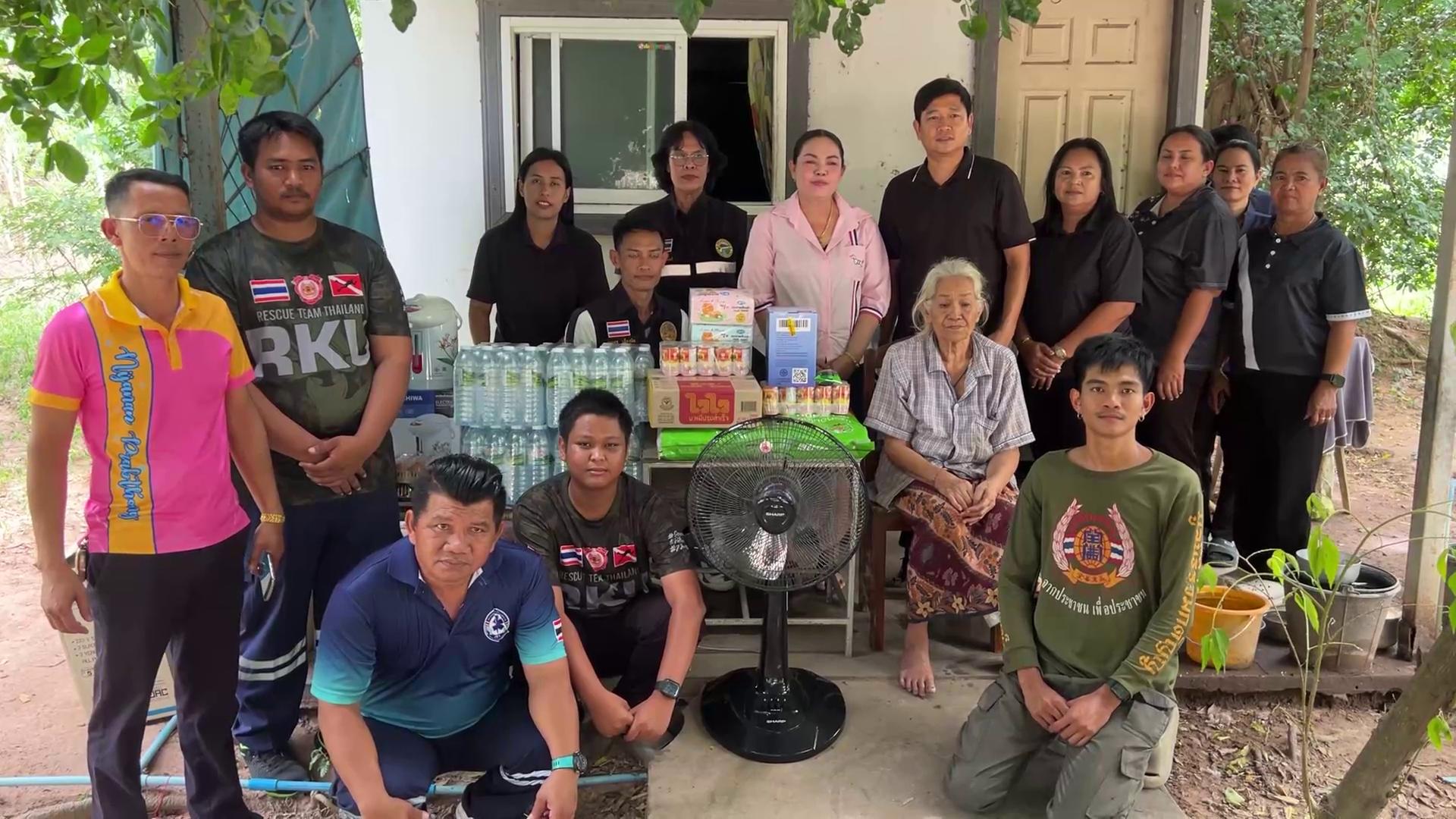 ชัยนาทน้ำใจงาม! &ldquo;เจ๊กุ้ง&rdquo; ผนึกกำลังจิตอาสาลงพื้นที่ธรรมามูล มอบของใช้จำเป็น-เยียวยาจิตใจคุณยายวัย 73 ปี สู้ชีวิตลำพัง